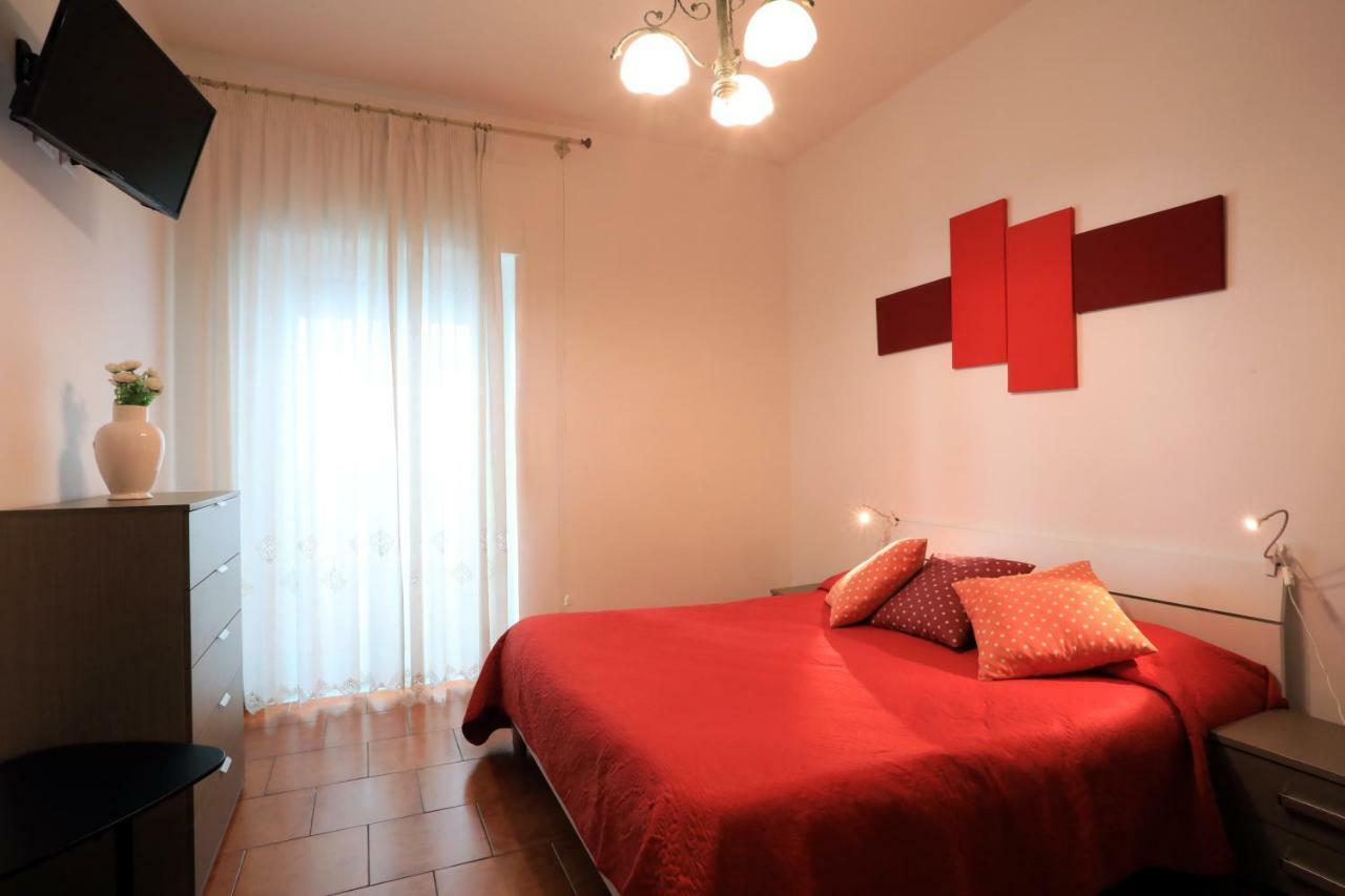 Primo Piano Guesthouse - Bari Policlinico Exterior foto